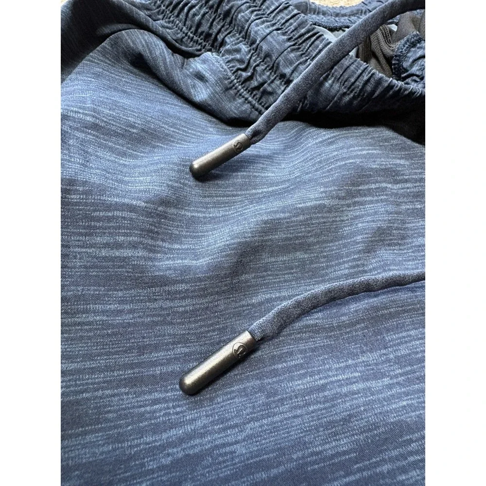 Lululemon Men's Large Pace Breaker Shorts 7" Unlined Navy Blue Athletic Running - Picture 7 of 7